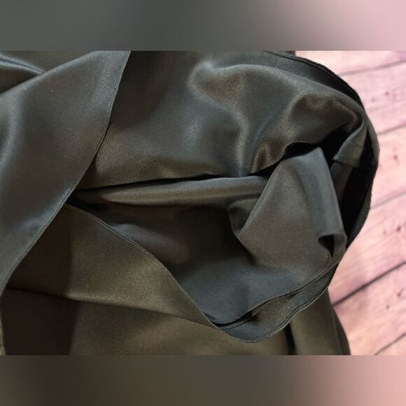 VINTAGE Erica Michelle Ltd Sleeveless Black Satin Midi A-line Formal Dress 10 - Picture 9 of 9